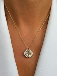 Les Petites Précieuses Pozłacany naszyjnik z elementem ozdobnym - dł. 16 cm rozmiar: onesize. Żółte naszyjniki Les Petites Précieuses, z materiału, z ametystem, pozłacane. Za 217.99 zł.