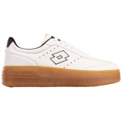 Buty Lotto Iskar Pf Rb 2400282W 1011 białe. Białe buty treningowe bez wzorów, z gumy, bez zapięcia. Za 212.83 zł.
