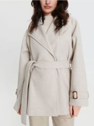 Kurtka z paskiem - kremowy. Białe kurtki Sinsay, l, bez wzorów, eleganckie, bez kaptura. Za 99.99 zł.