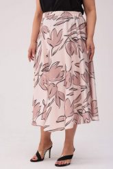 Spódnica Aurora - satynowy blask w odcieniach beżu PLUS SIZE XXL. Czerwone spódnice Moda Size Plus Iwanek, na co dzień, plus size, bez wzorów, z satyny, eleganckie, mini, dopasowane. Za 229.90 zł.