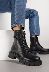 Czarne Botki Typu Workery Zdobione Aplikacją przy Cholewce Nalarelle. Czarne botki Renee, z aplikacjami, z dzianiny, eleganckie, bez obcasa, na płaskiej podeszwie, bez zapięcia. Za 169.99 zł.