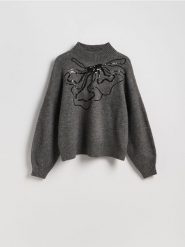 Sweter z cekinowym wzorem - szary. Szare swetry Reserved, l, bez wzorów, z dzianiny, bez ramiączek. Za 149.99 zł.