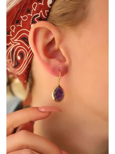 Pierres delicates Pozłacane kolczyki z ametystami rozmiar: onesize. Żółte kolczyki Pierres delicates, z ametystem, pozłacane. Za 48.05 zł.