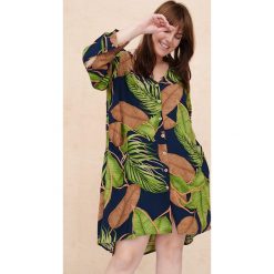Sukienka Banana Plus Size Leaves. Sukienki blue shadow, na co dzień, plus size, bez wzorów, z tkaniny, wakacyjne, z asymetrycznym kołnierzem, plus size, bez ramiączek, mini, asymetryczne. Za 369.90 zł.