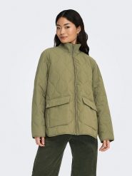 JDY Kurtka pikowana "Raya" w kolorze zielonym rozmiar: M. Zielone kurtki JDY, m, bez wzorów, bez kaptura. Za 141.52 zł.