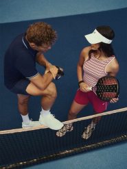 4F Top slim z prążkowanej dzianiny damski - różowy S. Czerwone topy sportowe 4f, m, bez wzorów, z bawełny, tenisowe. Za 59.99 zł.