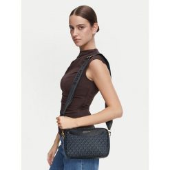 Torebka MICHAEL Michael Kors. Niebieskie listonoszki MICHAEL Michael Kors, bez wzorów, bez dodatków. Za 1,099.00 zł.