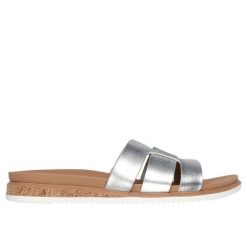 Sandały damskie Skechers Bobs Desert Kiss Low-Peak Look. Czarne sandały Skechers, bez wzorów, bez obcasa, bez zapięcia. Za 263.50 zł.