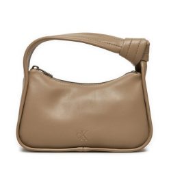 Torebka Calvin Klein Jeans. Brązowe torebki klasyczne Calvin Klein Jeans, bez wzorów, z jeansu, klasyczne, bez dodatków. Za 419.99 zł.