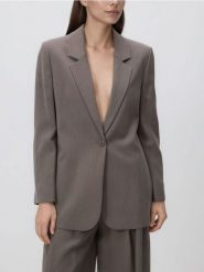 Marynarka z wiskozą - beżowy. Brązowe marynarki i żakiety Reserved, l, bez wzorów, z tkaniny, bez ramiączek. Za 229.99 zł.