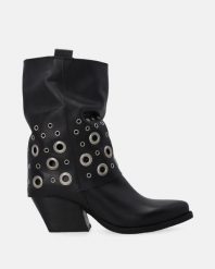 SKÓRZANE KOWBOJKI ZE SREBRNYMI NITAMI M006LEBLOBB112. Szare botki Venezia, bez wzorów, ze skóry, bez obcasa, bez zapięcia. Za 559.00 zł.