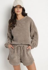 Ciemnobeżowy Dzianinowy Komplet Bluza i Szorty Novanisa. Brązowe bluzy Born2be, na lato, bez wzorów, z dzianiny, bez kaptura. W wyprzedaży za 144.49 zł.
