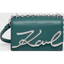 Karl Lagerfeld torebka skórzana 225W3041 kolor zielony. Zielone listonoszki KARL LAGERFELD, bez wzorów, na ramię, bez dodatków. W wyprzedaży za 919.99 zł.
