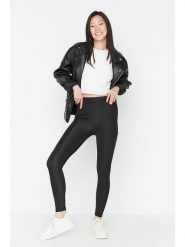 Trendyol Legginsy w kolorze czarnym rozmiar: L. Czarne legginsy Trendyol, bez wzorów, z materiału. Za 52.99 zł.
