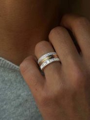 Les Petites Précieuses Pozłacany pierścionek z cyrkoniami rozmiar: 54. Żółte pierścionki Les Petites Précieuses, z cyrkonią, pozłacane. Za 86.99 zł.