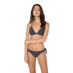 Figi do kostiumów kąpielowych dla kobiet Protest Mixmuar. Białe bikini Protest, bez wzorów, z materiału, sportowe. W wyprzedaży za 109.90 zł.