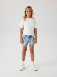 Name it Szorty dżinsowe - Slim fit - w kolorze błękitnym rozmiar: 152. Niebieskie szorty Name it, z aplikacjami, ze skóry, klasyczne. Za 83.81 zł.