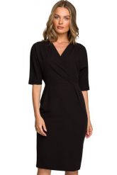 Elegancka sukienka ołówkowa z kopertowym dekoltem V czarna klasyczna. Czarne sukienki Sukienki.shop, do pracy, m, bez wzorów, biznesowe, bez kołnierzyka, bez ramiączek, kopertowe. Za 179.00 zł.
