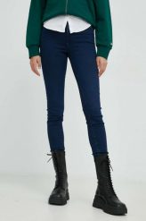 Mustang jeansy June Super Skinny damskie medium waist. Niebieskie jeansy Mustang, bez wzorów, z bawełny. W wyprzedaży za 236.99 zł.