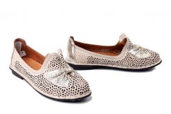 COMFORTABEL 830047-08 beige, półbuty damskie. Brązowe półbuty wsuwane Comfortabel, na lato, w ażurowe wzory, ze skóry, bez obcasa. Za 229.42 zł.