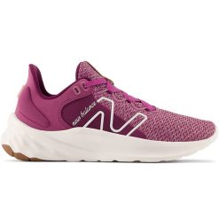 Buty damskie New Balance Fresh Foam Roav v2 WROAVRM2 – różowe. Czerwone buty do biegania New Balance, bez wzorów, z gumy, bez zapięcia, do biegania. Za 399.99 zł.
