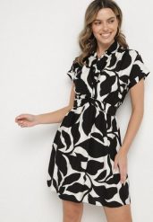 Czarna Taliowana Sukienka z Wiskozą z Geometrycznym Wzorem Galadira. Czarne sukienki Born2be, na co dzień, l, bez wzorów, z satyny, klasyczne, bez kołnierzyka, bez ramiączek, mini. Za 79.99 zł.