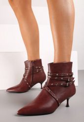 Bordowe Eleganckie Botki na Obcasie Typu Kaczuszka Zdobione Paskami z Nitami i Klamrami Lobelle. Czerwone botki Born2be, z aplikacjami, z jeansu, eleganckie, bez obcasa, na obcasie, bez zapięcia. W wyprzedaży za 112.49 zł.