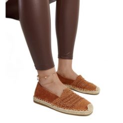 Brązowe ażurowe espadryle Gordana. Brązowe espadryle w ażurowe wzory, z okrągłym noskiem, bez obcasa. Za 81.83 zł.