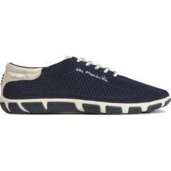 Buty TBS JAZARIA. Brązowe buty treningowe TBS, bez wzorów, z kauczuku, bez zapięcia. Za 380.00 zł.