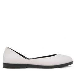 Baleriny Melissa. Czarne baleriny Melissa, bez wzorów, bez obcasa, bez zapięcia. Za 199.99 zł.