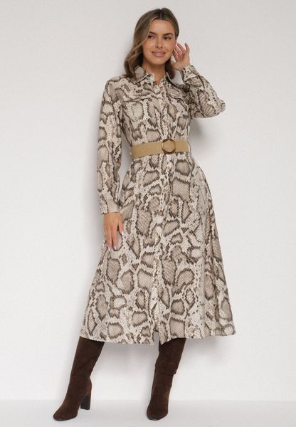 Beżowa Sukienka Koszulowa z Wiskozą Zdobiona Paskiem i Wzorem w Węża Delane. Brązowe sukienki Born2be, do pracy, l, z aplikacjami, z materiału, biznesowe, bez kołnierzyka, bez ramiączek, midi, koszulowe. Za 129.99 zł.