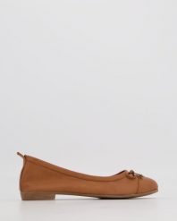 BALERINY Z KOKARDĄ 4152X COCONUT. Baleriny Venezia, bez wzorów, ze skóry, bez obcasa, bez zapięcia. Za 299.00 zł.