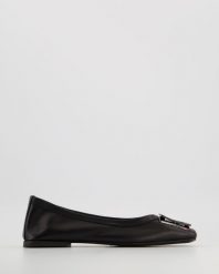 BALERINY Z KLAMRĄ E112-1 BLACK. Czarne baleriny Venezia, bez wzorów, ze skóry, bez obcasa, bez zapięcia. Za 219.00 zł.