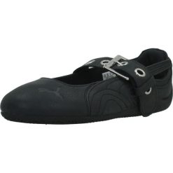 Buty PUMA YELLOW SPEEDCAT BALLET DRESS-UP WNS Czarny. Czarne trekkingi Puma, bez wzorów, z syntetyku, bez zapięcia, na fitness i siłownię. Za 356.99 zł.