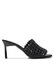 Calvin Klein Klapki Heel Mule Sandal 70 Latt HW0HW02144 Czarny. Czarne klapki Calvin Klein, bez wzorów, ze skóry, bez obcasa, bez zapięcia. Za 479.99 zł.