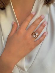 Les Petites Précieuses Pozłacany pierścionek z kwarcem rozmiar: 50. Różowe pierścionki Les Petites Précieuses, z kwarcem, pozłacane. Za 284.15 zł.