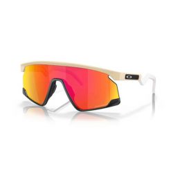 Oakley Okulary Bxtr Oo9280-04. Brązowe okulary przeciwsłoneczne Oakley, bez wzorów, z nylonu. Za 570.99 zł.