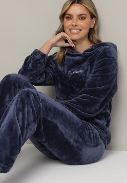 Granatowy Komplet Dresowy z Puszystej Dzianiny Bluza z Kapturem i Spodnie Selallena. Niebieskie bluzy Born2be, l, z aplikacjami, z dresówki, z kapturem. Za 79.99 zł.