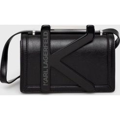 Karl Lagerfeld torebka kolor czarny. Czarne listonoszki KARL LAGERFELD, bez wzorów, na ramię, bez dodatków. Za 1,299.90 zł.