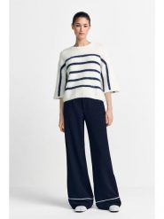 Rich & Royal Wełniany sweter w kolorze białym rozmiar: M. Białe swetry Rich & Royal, m, bez wzorów, z wełny, bez ramiączek. Za 329.95 zł.