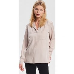 Wiskozowa bluzka - Beżowy. Brązowe bluzki Reserved, bez wzorów, z wiskozy, bez kołnierzyka, bez ramiączek. W wyprzedaży za 39.99 zł.