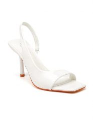 Sixth Sens Sandały w kolorze białym na szpilce rozmiar: 39. Białe sandały Sixth Sens, bez wzorów, z otwartym noskiem, bez obcasa, na koturnie, bez zapięcia. Za 100.99 zł.