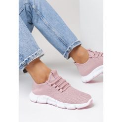 Różowe Buty Sportowe Melomaya. Czerwone buty sportowe lifestyle Born2be, z aplikacjami, przed kostkę, bez zapięcia. W wyprzedaży za 55.99 zł.