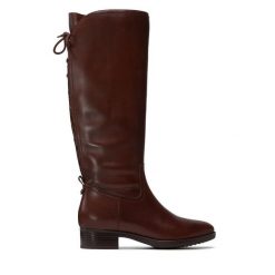 Oficerki Geox. Brązowe kozaki Geox, bez wzorów, bez obcasa, na płaskiej podeszwie, bez zapięcia. Za 519.99 zł.