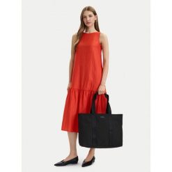 Torebka HUGO. Czarne torebki klasyczne Hugo, bez wzorów, klasyczne, bez dodatków. Za 449.99 zł.