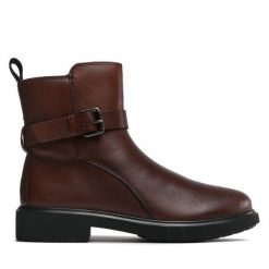 Botki ECCO. Czerwone botki ECCO, bez wzorów, bez obcasa, na płaskiej podeszwie, bez zapięcia. Za 459.99 zł.