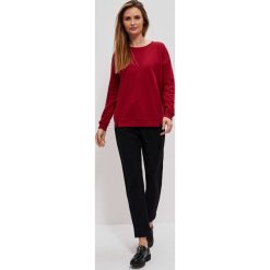 Prosta bluza bordowy. Czerwone bluzy MOODO, xs, bez wzorów, z bawełny, bez kaptura. W wyprzedaży za 26.99 zł.