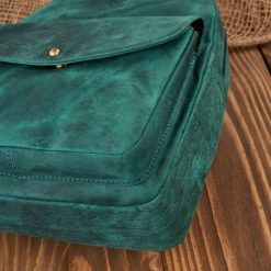 Portfel damski skórzany zielony T-12-GR plecaczek damski miejski vintage T-18-HGR zestaw prezentowy Paolo Peruzzi ZUP-117-GR. Zielone portfele bez wzorów, ze skóry. Za 309.00 zł.