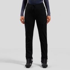Spodnie wiatroodporne damskie ODLO Zeroweight Windproof X Warm Pants Regular. Czarne spodnie narciarskie ODLO, bez wzorów, z dzianiny, do biegania. Za 799.99 zł.