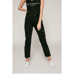 Calvin Klein Jeans - Jeansy. Jeansy marki Calvin Klein Jeans. W wyprzedaży za 359.90 zł.